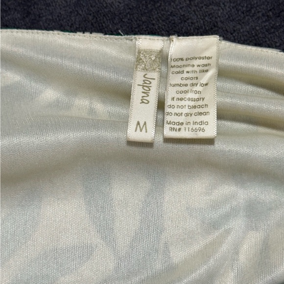 Floral Top - Picture 2 of 4